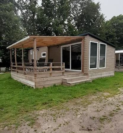 Chalet 2 Landgoedcamping Nienoord In Leek Zewnętrze zdjęcie