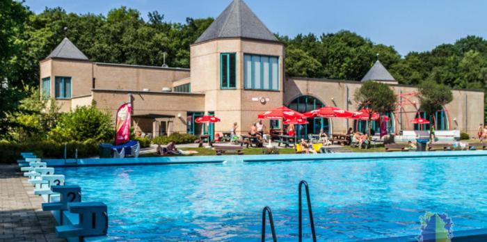 Chalet 2 Landgoedcamping Nienoord In Leek Zewnętrze zdjęcie